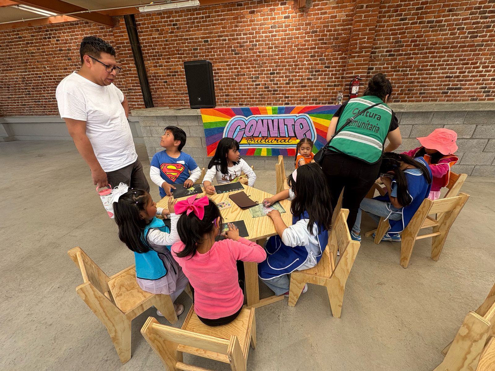 Actividad Cultural Comunitaria: Convite Cultural de reúso de elementos textiles